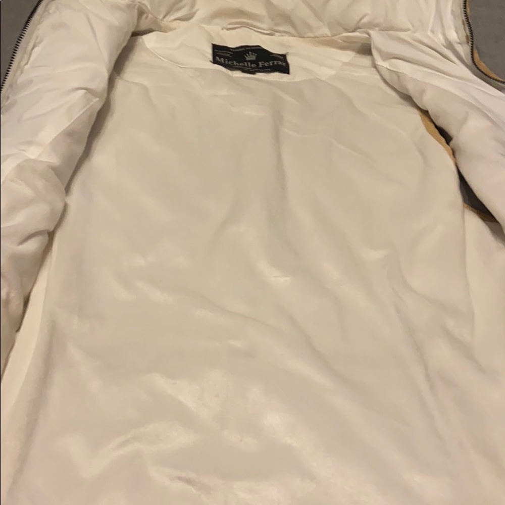 Vest - Picture 5 of 6